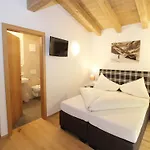 Alpstuga Modern Chalet With Sauna Near Ski Area In Saalbach-Hinterglemm Salzburgerland *