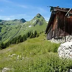 Chalet Modern With Sauna Near Area In Salzburgerland Saalbach-Hinterglemm