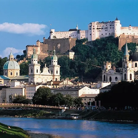 Modern With Sauna Near Area In Salzburgerland * ザールバッハ・ヒンターグレム