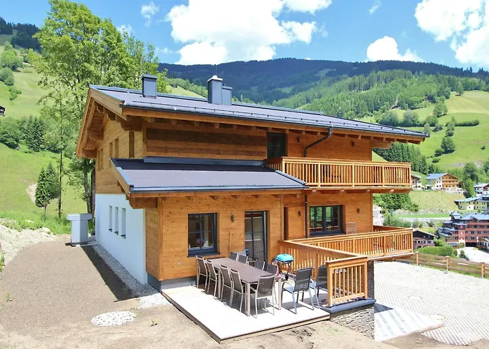 Σαλέ Modern With Sauna Near Area In Salzburgerland Σάαλμπαχ-Χίντεργκλεμ